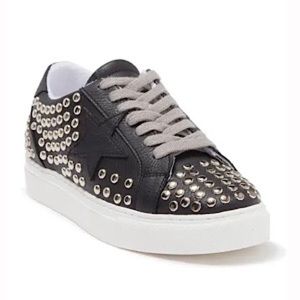 “NEW” Steven by Steve Madden Phunky Sneaker